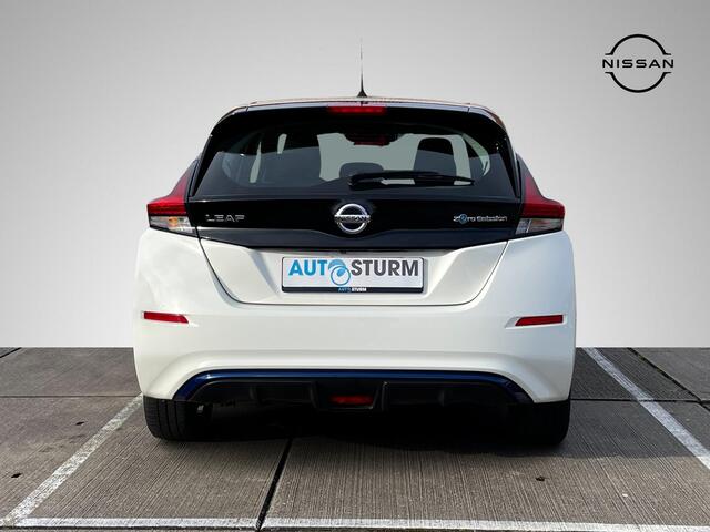 Nissan LEAF Acenta 40 kWh *SUBSIDIE MOGELIJK* | Navigatie | Camera | Adapt. Cruise Control | Apple Carplay/Android Auto | Keyless Entry | Dodehoek Detectie | Rijklaarprijs!