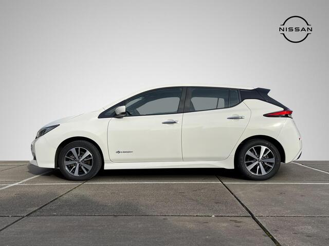 Nissan LEAF Acenta 40 kWh *SUBSIDIE MOGELIJK* | Navigatie | Camera | Adapt. Cruise Control | Apple Carplay/Android Auto | Keyless Entry | Dodehoek Detectie | Rijklaarprijs!