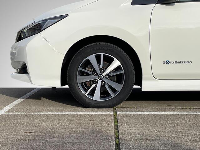 Nissan LEAF Acenta 40 kWh *SUBSIDIE MOGELIJK* | Navigatie | Camera | Adapt. Cruise Control | Apple Carplay/Android Auto | Keyless Entry | Dodehoek Detectie | Rijklaarprijs!