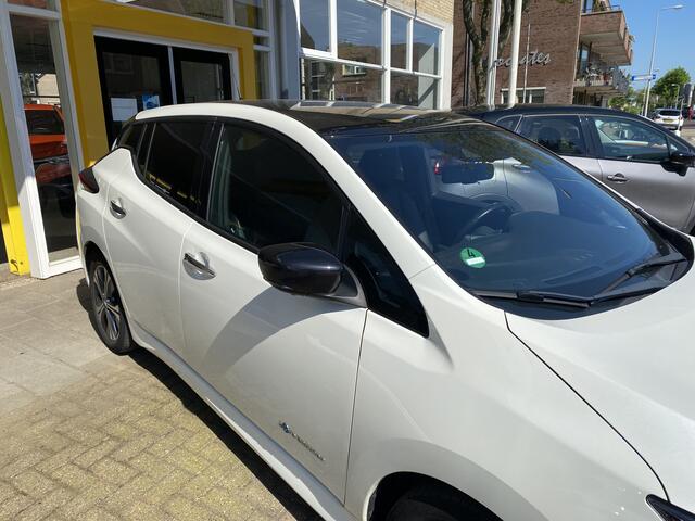 Nissan LEAF Tekna 40 kWh CAMERA AIRCO ECC PARKEERSENSOREN TWO TONE COLOR CPV ELEKTR.RAMEN