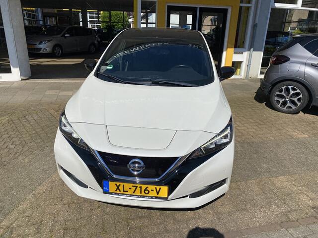 Nissan LEAF Tekna 40 kWh CAMERA AIRCO ECC PARKEERSENSOREN TWO TONE COLOR CPV ELEKTR.RAMEN