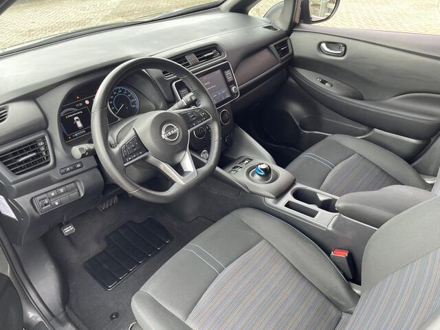 Nissan LEAF Acenta 40 kWh ¤2000 Subsidie! Trekhaak Adap.Cr. Control Keyless ECC-Airco BT Camera