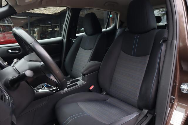Nissan LEAF Acenta 40 kWh | Adaptive cruise control | Camera | Climate control