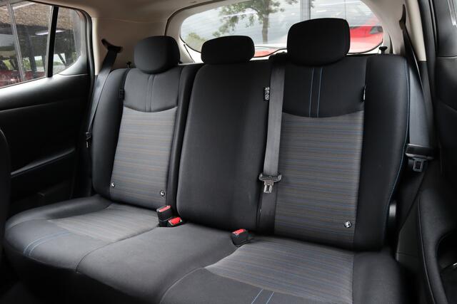 Nissan LEAF Acenta 40 kWh | Adaptive cruise control | Camera | Climate control