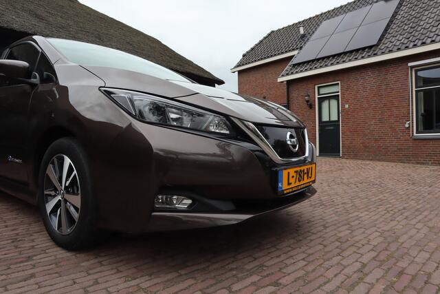 Nissan LEAF Acenta 40 kWh | Adaptive cruise control | Camera | Climate control