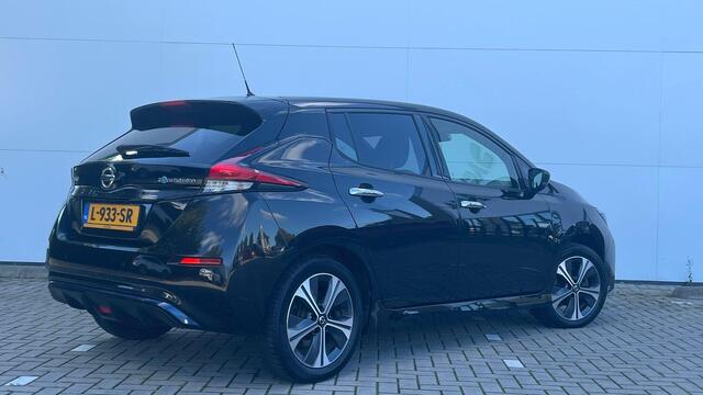 Nissan LEAF 62 kWh e+ N-Connecta SUBSIDIE ¤ 2.000,- / Navigatie / Parkeersensoren + Camera 360 / Climate Control / Lichtmetalen Velgen / Cruise Control