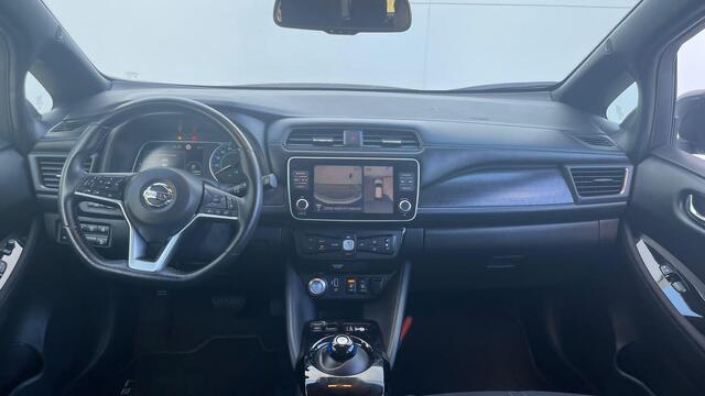 Nissan LEAF 62 kWh e+ N-Connecta SUBSIDIE ¤ 2.000,- / Navigatie / Parkeersensoren + Camera 360 / Climate Control / Lichtmetalen Velgen / Cruise Control
