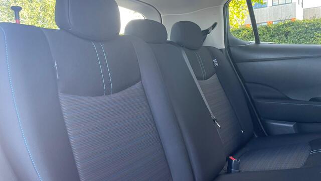 Nissan LEAF 62 kWh e+ N-Connecta SUBSIDIE ¤ 2.000,- / Navigatie / Parkeersensoren + Camera 360 / Climate Control / Lichtmetalen Velgen / Cruise Control