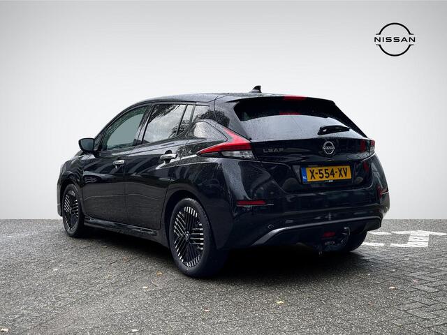 Nissan LEAF N-Connecta 39 kWh *¤2.000 SUBSIDIE MOGELIJK!* | Trekhaak | Navigatie | Stuur- + Stoelverwarming | 360° Camera | Rijklaarprijs!