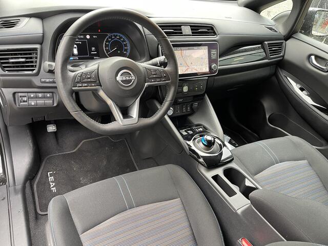 Nissan LEAF N-Connecta 39 kWh *¤2.000 SUBSIDIE MOGELIJK!* | Trekhaak | Navigatie | Stuur- + Stoelverwarming | 360° Camera | Rijklaarprijs!