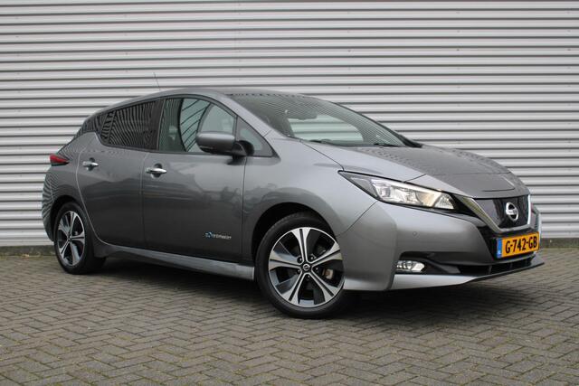 Nissan LEAF Tekna 40 kWh | Airco | Cruise | Camera | Navi | Trekhaak | PDC |