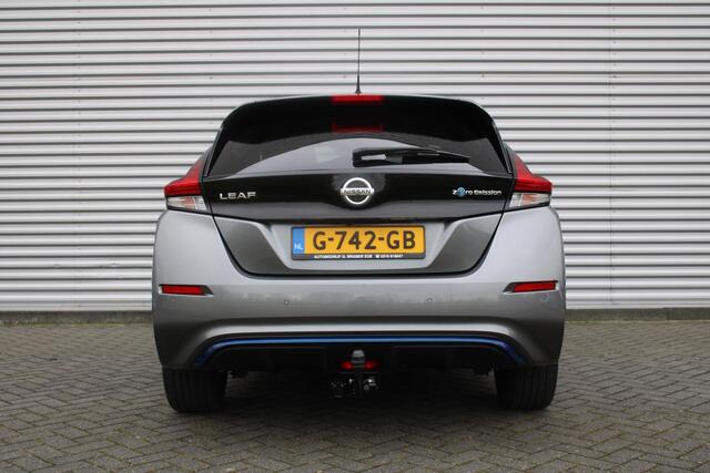 Nissan LEAF Tekna 40 kWh | Airco | Cruise | Camera | Navi | Trekhaak | PDC |