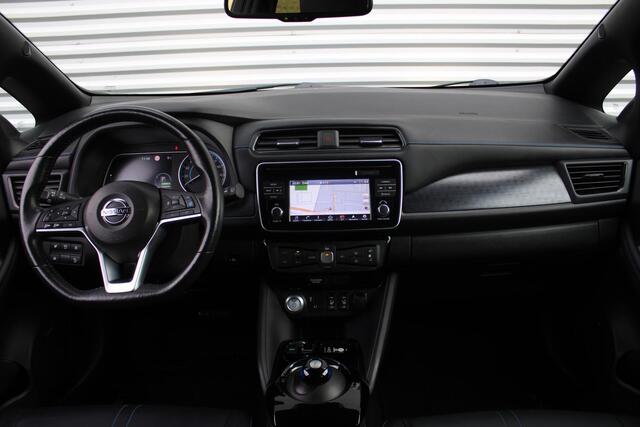 Nissan LEAF Tekna 40 kWh | Airco | Cruise | Camera | Navi | Trekhaak | PDC |