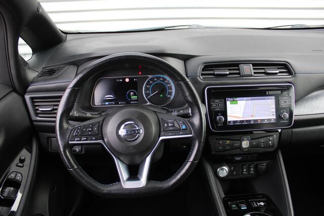 Nissan LEAF Tekna 40 kWh | Airco | Cruise | Camera | Navi | Trekhaak | PDC |