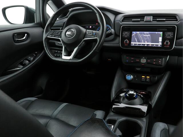 Nissan LEAF Tekna 40 kWh (INCL.BTW) AUT. * VOLLEDER | BOSE-AUDIO | FULL-LED | KEYLESS | SURROUND-VIEW | DAB | BLIND-SPOT | NAVI-FULLMAP | ADAPTIVE-CRUISE | VIRTUAL-COCKPIT | COMFORT-SEATS | 17"ALU*