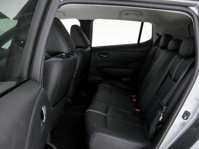 Nissan LEAF Tekna 40 kWh (INCL.BTW) AUT. * VOLLEDER | BOSE-AUDIO | FULL-LED | KEYLESS | SURROUND-VIEW | DAB | BLIND-SPOT | NAVI-FULLMAP | ADAPTIVE-CRUISE | VIRTUAL-COCKPIT | COMFORT-SEATS | 17"ALU*