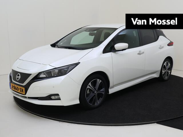 Nissan LEAF N-Connecta 40 kWh | Navigatie | 360 Camera | Parkeersensoren | Stoel verwarming | 17 inch Velgen | Cruise Control Adaptief | Licht & Regen Sensor |