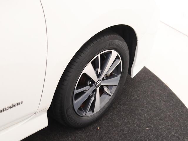 Nissan LEAF Acenta 40 kWh | Navigatie | Adaptieve cruise control | Parkeercamera