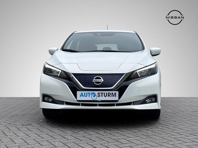 Nissan LEAF Acenta 40 kWh *¤2.000 SUBSIDIE MOGELIJK!* | Navigatie | Camera | Adapt. Cruise Control | Apple Carplay/Android Auto | Keyless Entry | Dodehoek Detectie | Rijklaarprijs!