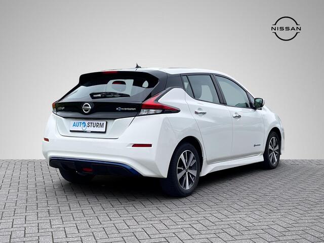Nissan LEAF Acenta 40 kWh *¤2.000 SUBSIDIE MOGELIJK!* | Navigatie | Camera | Adapt. Cruise Control | Apple Carplay/Android Auto | Keyless Entry | Dodehoek Detectie | Rijklaarprijs!