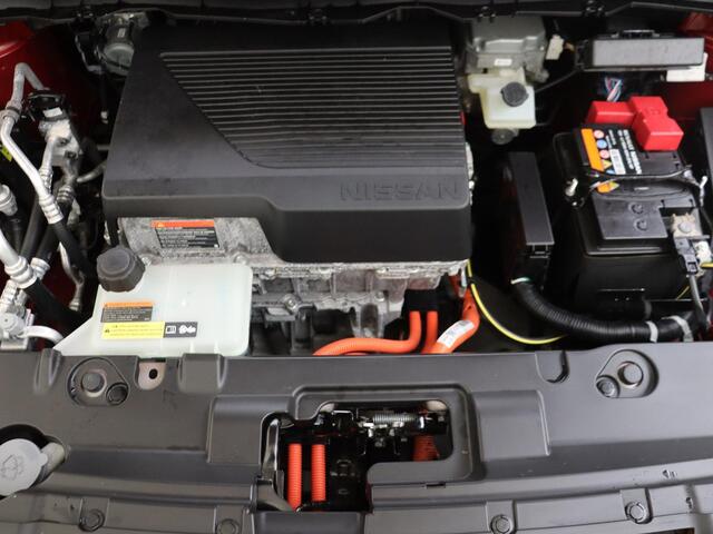 Nissan LEAF Tekna 40 kWh | Camera's rondom | Navigatie | Apple carplay | Bose Audio