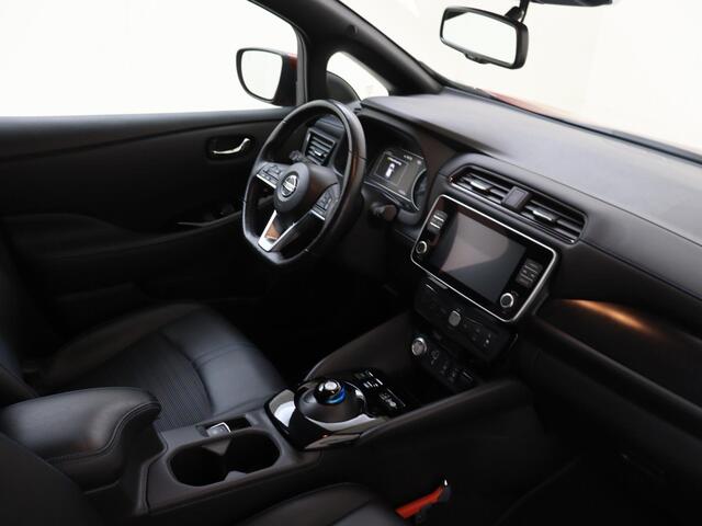Nissan LEAF Tekna 40 kWh | Camera's rondom | Navigatie | Apple carplay | Bose Audio
