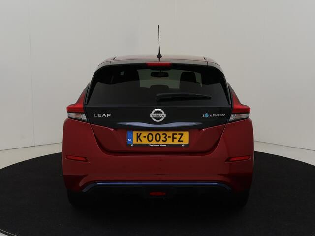 Nissan LEAF Tekna 40 kWh | Camera's rondom | Navigatie | Apple carplay | Bose Audio