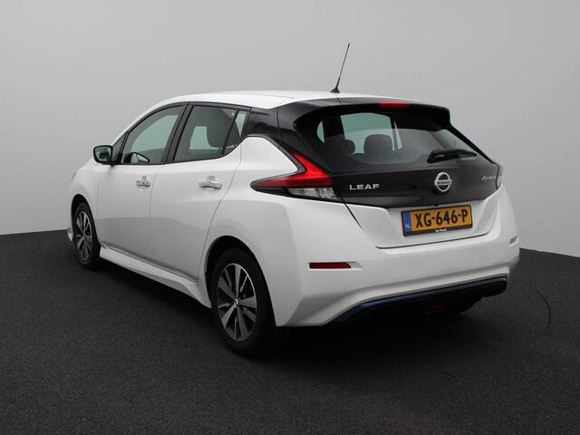 Nissan LEAF Acenta 40 kWh | Navigatie | Achteruitrijcamera | Adaptive Cruise Control | Climate Control | Lichtmetalen velgen 16"