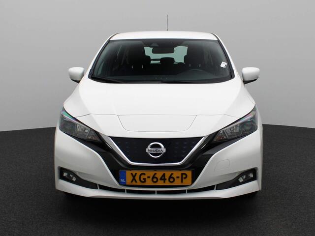 Nissan LEAF Acenta 40 kWh | Navigatie | Achteruitrijcamera | Adaptive Cruise Control | Climate Control | Lichtmetalen velgen 16"