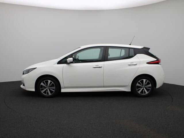 Nissan LEAF Acenta 40 kWh | Navigatie | Achteruitrijcamera | Adaptive Cruise Control | Climate Control | Lichtmetalen velgen 16"