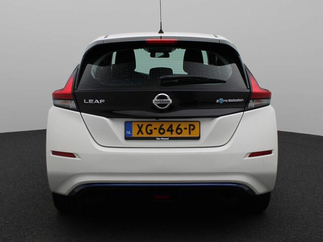 Nissan LEAF Acenta 40 kWh | Navigatie | Achteruitrijcamera | Adaptive Cruise Control | Climate Control | Lichtmetalen velgen 16"