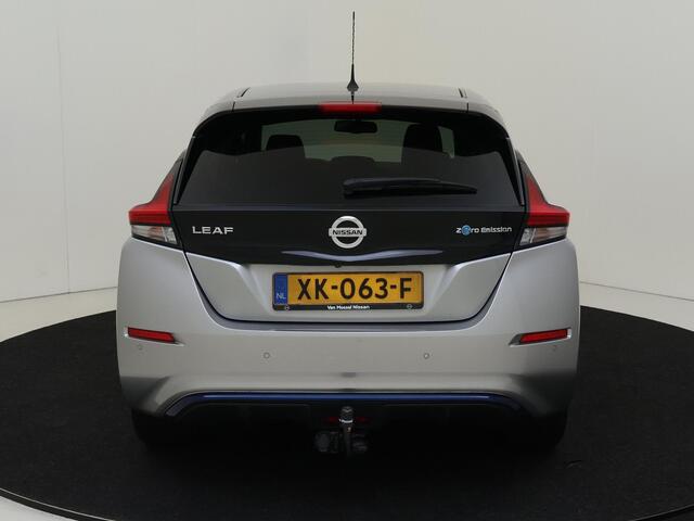 Nissan LEAF Tekna 40 kWh | Navigatie | Cruise Control | Climate Control | Parkeersensoren | Licht & Regen Sensor | LED Dagrijverlichting | Electrische Ramen | Centrale Deurvergrendeling |