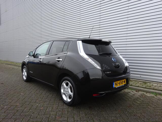 Nissan LEAF Acenta 30 kWh Airco / Navi / Stoelv. / Lm velgen