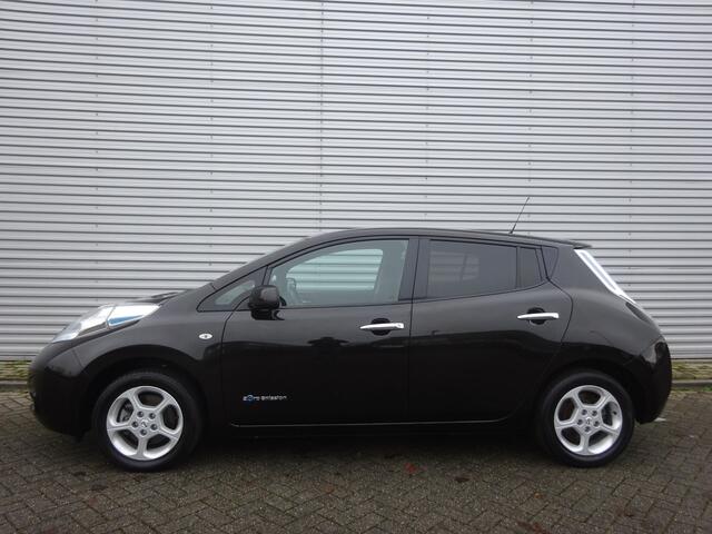 Nissan LEAF Acenta 30 kWh Airco / Navi / Stoelv. / Lm velgen