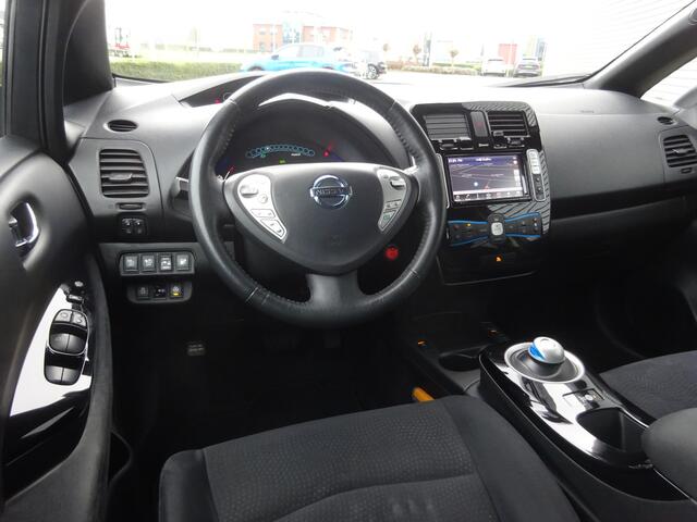 Nissan LEAF Acenta 30 kWh Airco / Navi / Stoelv. / Lm velgen
