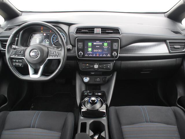 Nissan LEAF Acenta 40 kWh / Trekhaak Afneembaar / Navigatie + Apple Carplay/Android Auto / Climate Control / Cruise Control Adaptief / Keyless Entry & Start /