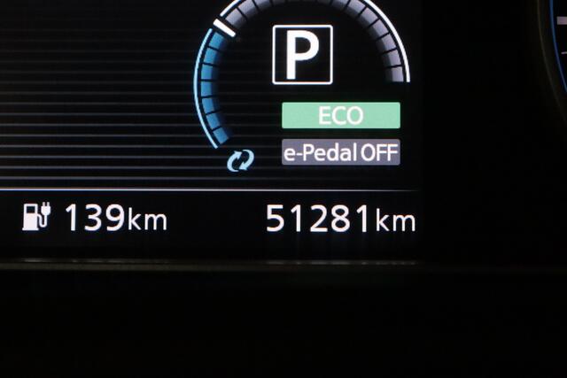 Nissan LEAF N-Connecta 40 kWh | NAVI | CLIMA | 360-CAMERA | STUUR+STOELVERW V+A | ADAP CRUISE |