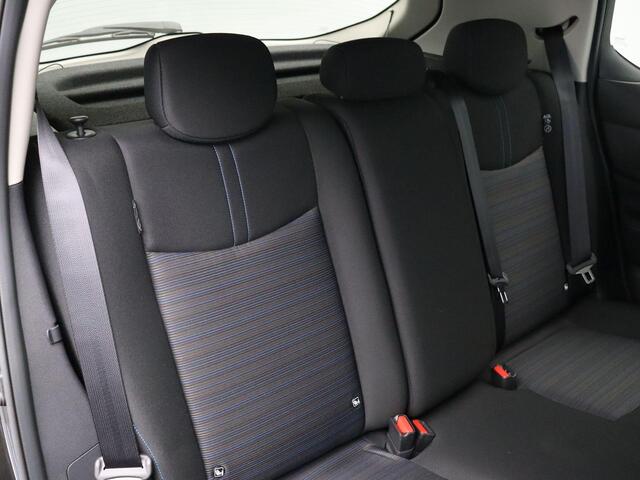 Nissan LEAF N-Connecta 39 kWh | Rijklaar Prijs!!| Adaptieve Cruise Control | Stoelverwarming Voor en Achter | Stuurwielverwarming | Navigatie |