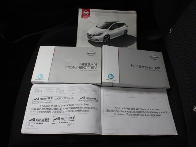 Nissan LEAF N-Connecta 40 kWh / Navigatie + Apple Carplay/Android Auto / Climate Control / Stoel- + Stuurverwarming / Cruise Control Adaptief / 360* Camera /