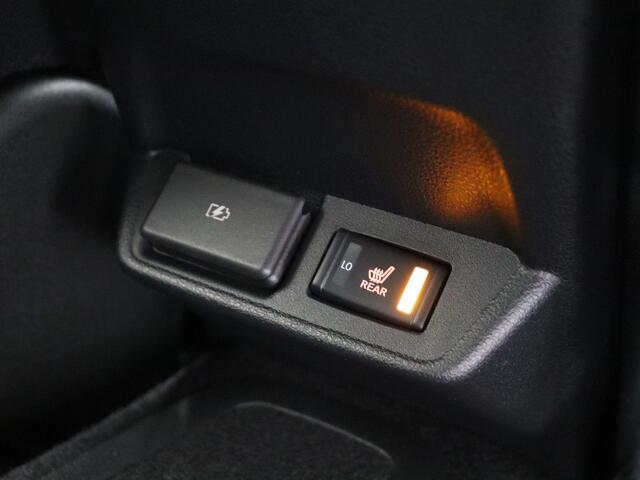 Nissan LEAF N-Connecta 39 kWh | Rijklaar Prijs!!| Adaptieve Cruise Control | Stoelverwarming Voor en Achter | Stuurwielverwarming | Navigatie |