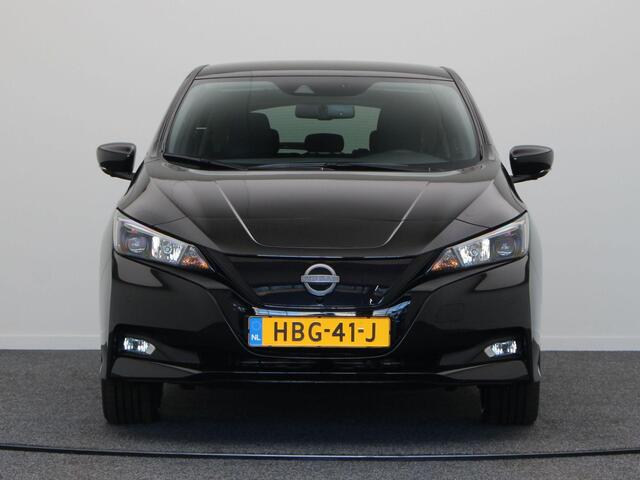 Nissan LEAF N-Connecta 39 kWh | Rijklaar Prijs!!| Adaptieve Cruise Control | Stoelverwarming Voor en Achter | Stuurwielverwarming | Navigatie |