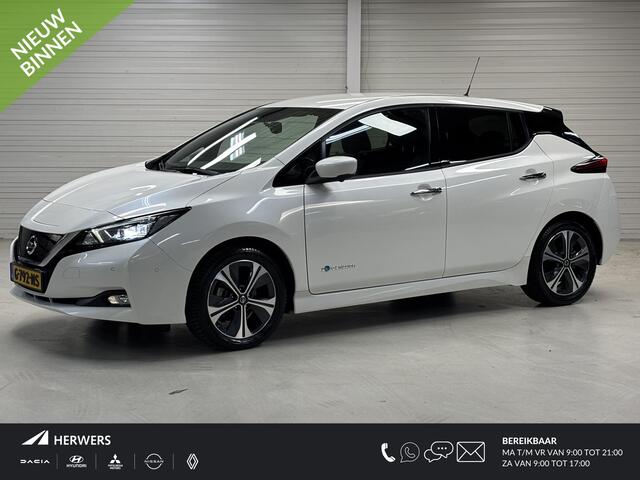 Nissan LEAF Tekna 40 kWh AUTOMAAT / Achterbank, voorstoelen + stuurwiel verwarmd / Automatische airco / Apple Car Play & Android Auto / Lichtmetalen velgen 17" / Navigatiesysteem full map / Parkeersensoren voor + achter