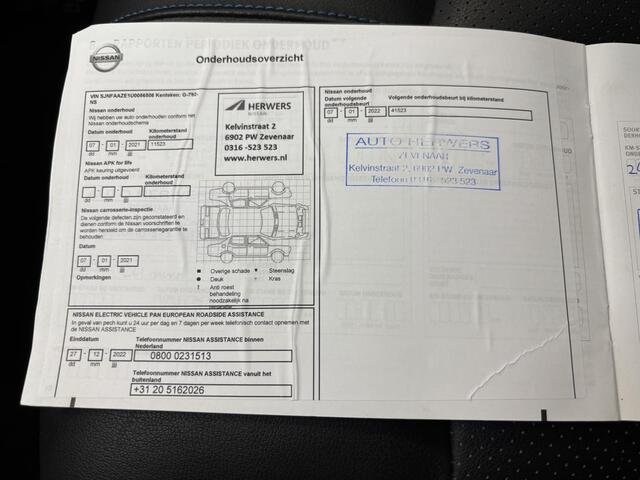 Nissan LEAF Tekna 40 kWh AUTOMAAT / Achterbank, voorstoelen + stuurwiel verwarmd / Automatische airco / Apple Car Play & Android Auto / Lichtmetalen velgen 17" / Navigatiesysteem full map / Parkeersensoren voor + achter