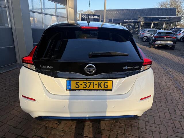 Nissan LEAF Tekna 40 kWh Bj 2019 Km 74.014 Leer,Stoelverwaming,Navi,Camera,17Inch 150PK