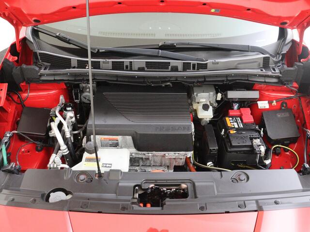 Nissan LEAF e+ N-Connecta 62 kWh | Navigatie | 360 Camera | Stoelverwarming | Afneembare Trekhaak