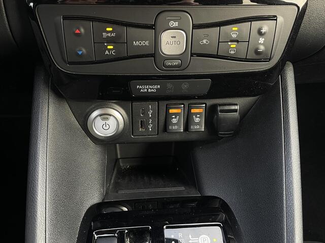 Nissan LEAF e+ Tekna 62 kWh / Two - Tone Metallic / Lederen bekleding / Lichtmetalen velgen / Stoelverwarming / Navigatie