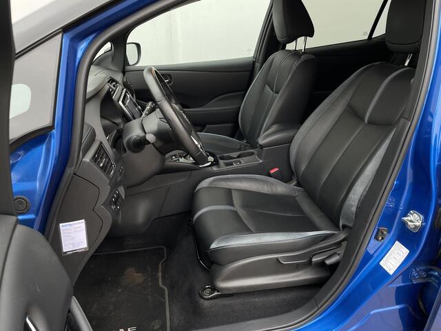 Nissan LEAF e+ Tekna 62 kWh / Two - Tone Metallic / Lederen bekleding / Lichtmetalen velgen / Stoelverwarming / Navigatie