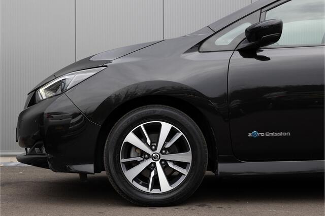 Nissan LEAF N-Connecta 40 kWh sfeerverlichting 360 camera bomvol