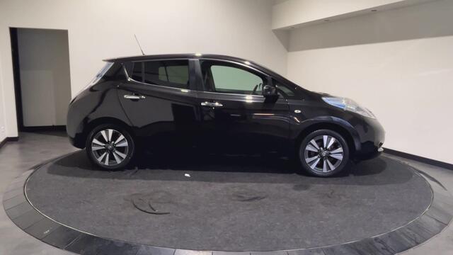 Nissan LEAF Tekna 30 kWh | Stuurwiel verwarmd | Rondomzicht camera | Voor~stoelen verwarmd!