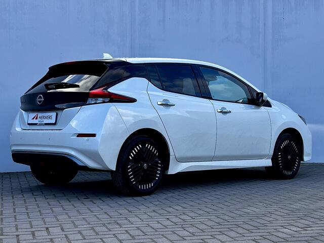 Nissan LEAF e+ Tekna 59 kWh Automaat / Pro Pilot Adaptieve CC / Dode hoek detectie / Navigatie / Camera 360° / Leer / Apple Carplay Android / Stuur-, stoel- en achterbankverwarming /